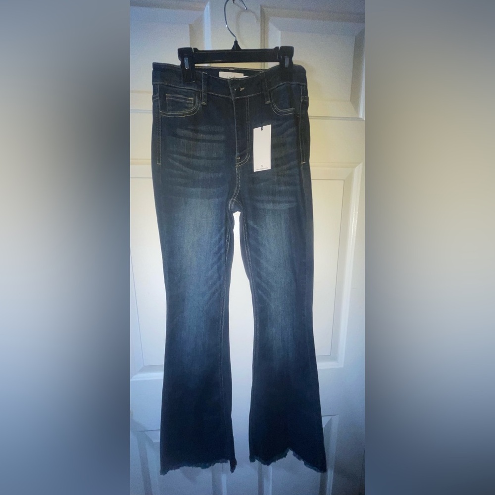 Jelly Jeans Flared Raw Hem